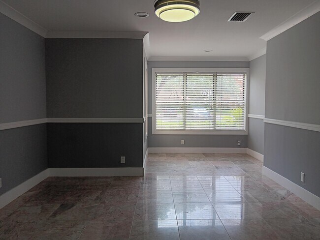3440 Pinewalk Dr N Unit 515