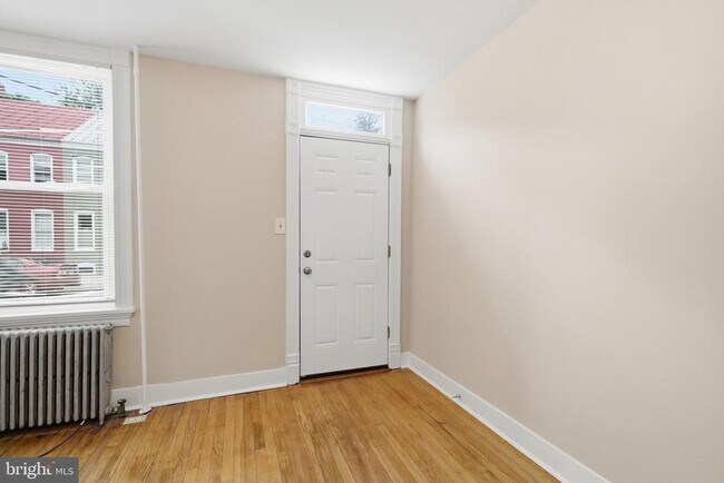 Photo - 403 W South St