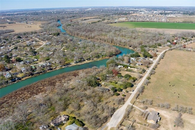 Photo - 1012 Buerger Ln