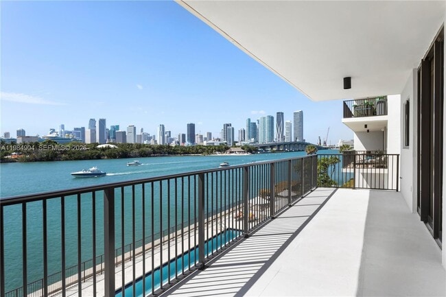 1000 Venetian Way Unit 303