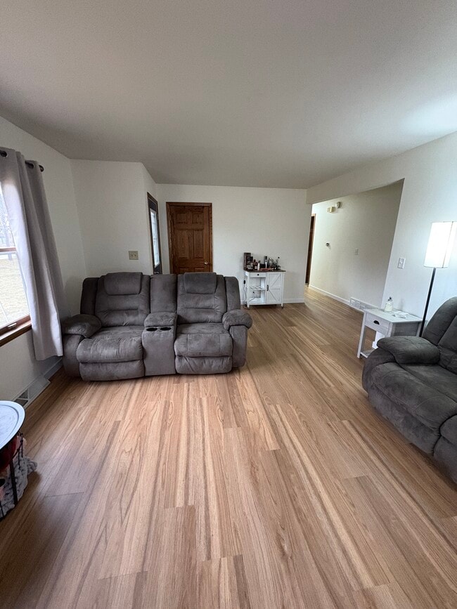 Photo - 2940 N 184th St