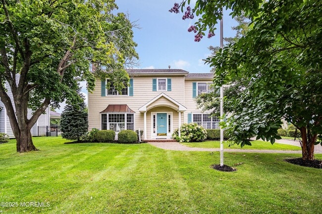 Photo - 2163 Village Rd