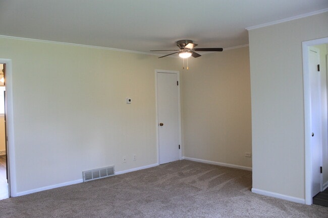 Photo - 63 Pine Ct