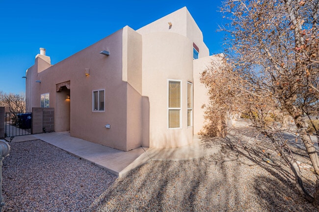 Photo - 9719 Calle Chamisa NW