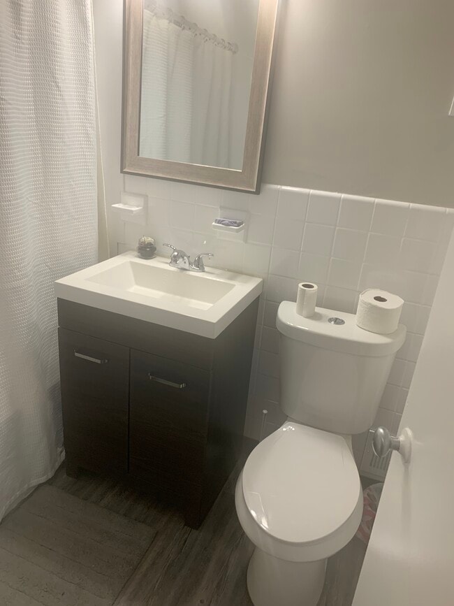 Photo - 11820 Edgewater Dr Unit 423