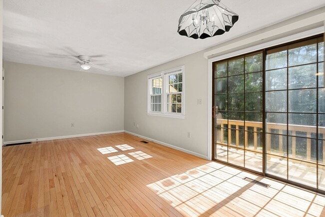 Photo - 290 Apache Way