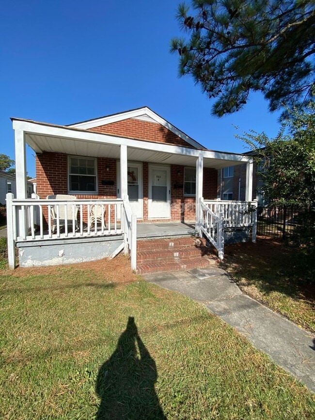 Building Photo - 511 Randolph Rd Unit F