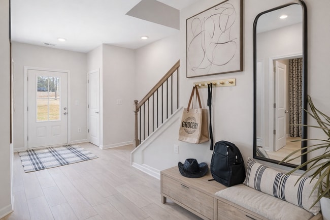 Photo - 206 Daybreak Ln