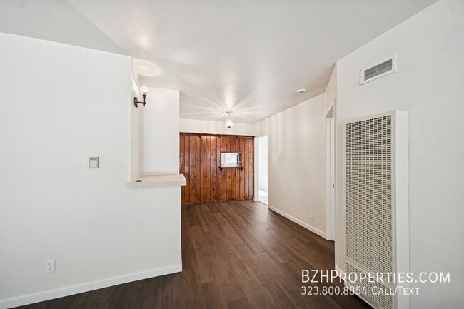 Photo - 5319 Vantage Ave Unidad 5