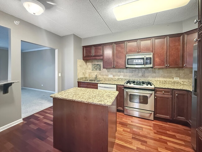 Photo - 701 W Rand Rd Unidad 137
