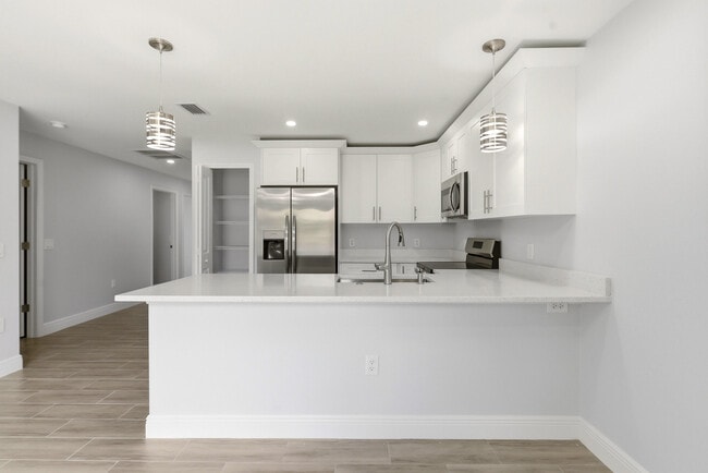Building Photo - 2955 Dunbar St