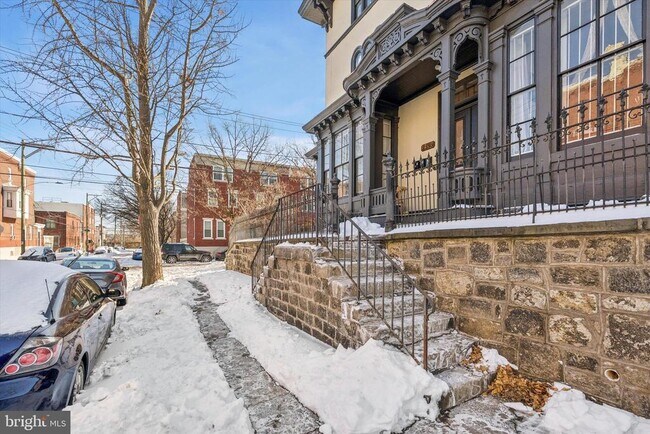 Photo - 418 N 32nd St