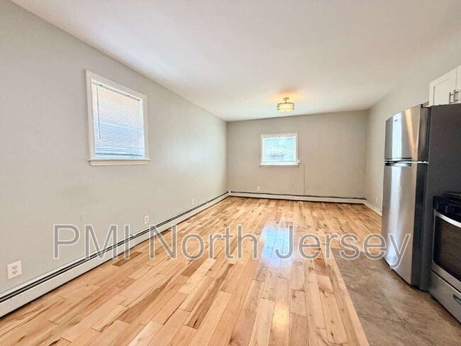 Photo - 224 MacArthur Ave Unit B
