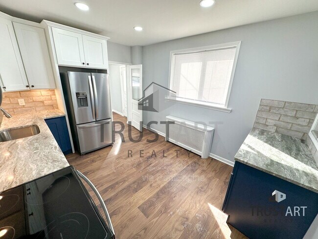 Photo - 437 Markle St