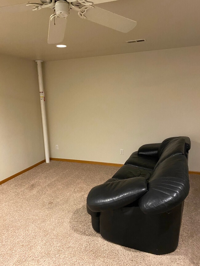 Photo - 1615 Underhill Dr