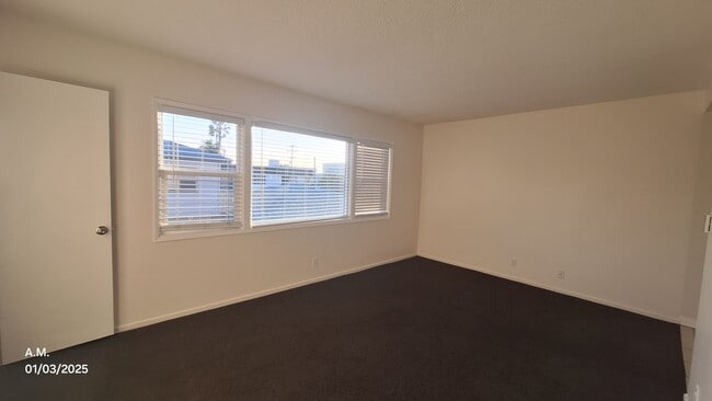 Photo - 912 N Market St Unidad 2