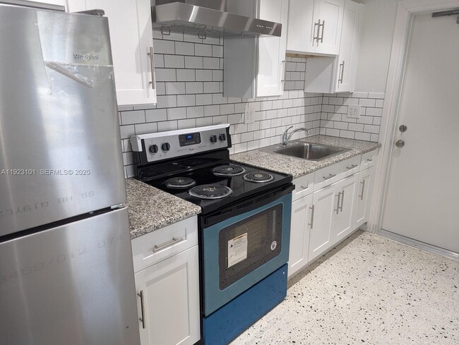 Photo - 3556 SW 13th Terrace Unit 3556