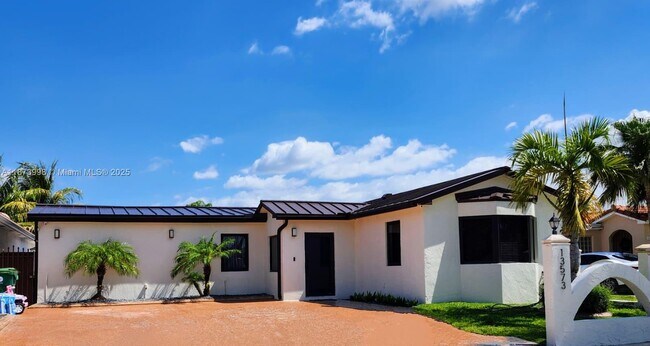 Building Photo - 13573 SW 39th Ln Rental