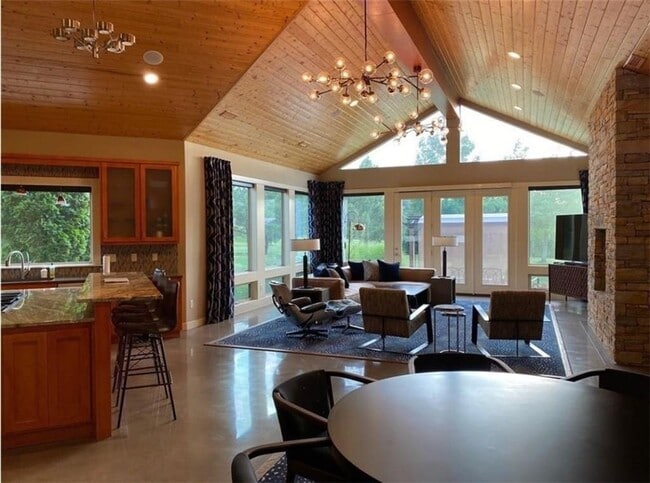 Photo - 17 W Augusta Ct