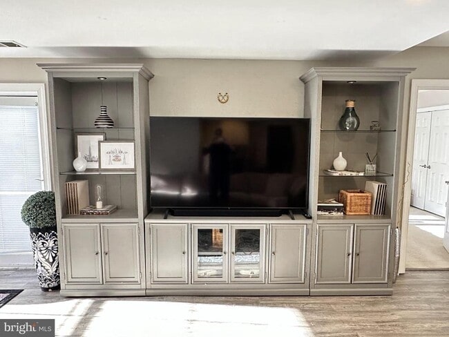 Photo - 3313 Prosperity Ave