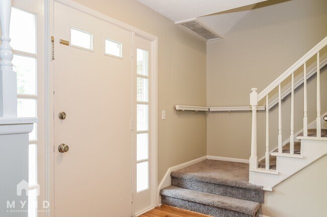 Photo - 9649 Shalemar Dr