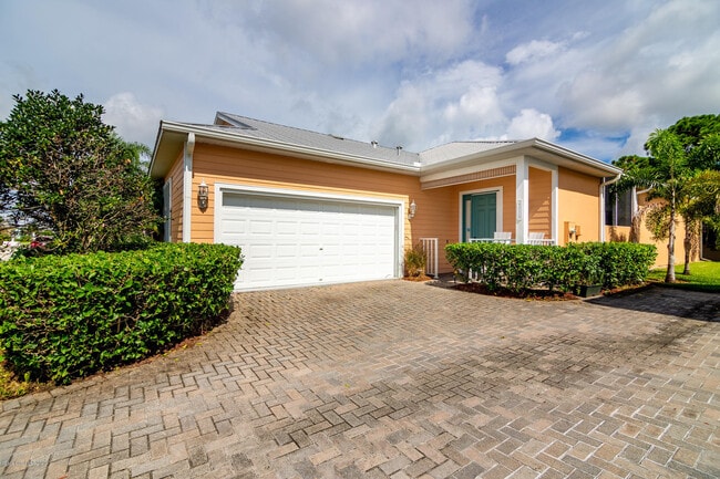 Photo - 4070 Alamanda Key Dr