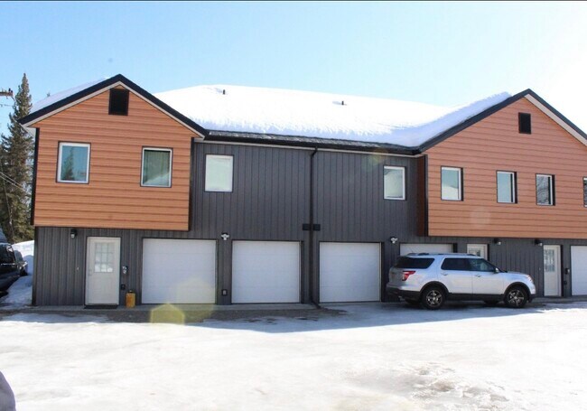 Building Photo - 415 E 5th Ave Rental