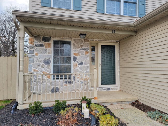 Photo - 39 Heron Rd
