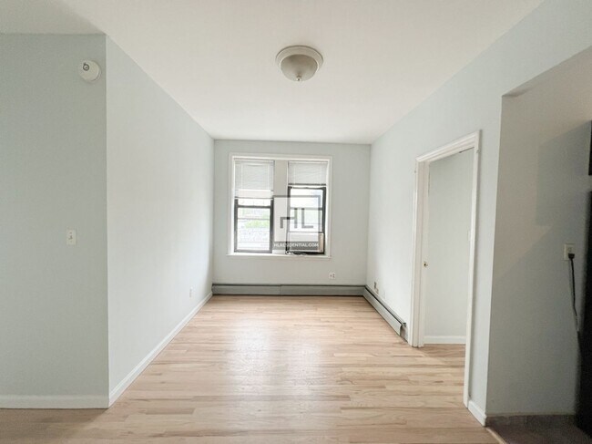 Photo - 36 AVENUE Unidad 4E