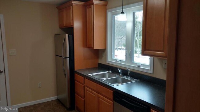 Building Photo - 231 N Walborn Ave Rental