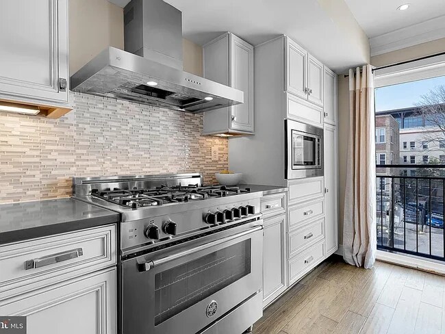 Photo - 1816 19th St NW Unit 1816 19th Street NW 5