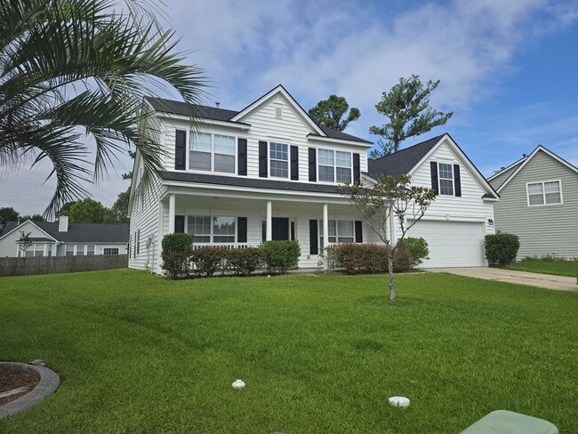 Building Photo - 4Br 2.5Ba in Grand Oaks with Pool Access!