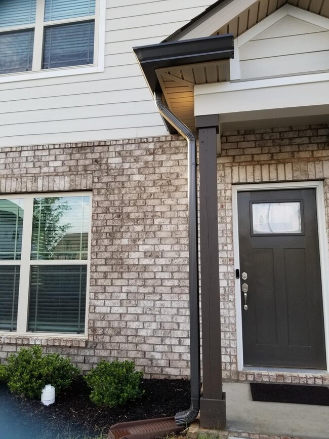 Photo - 555 Gresham Ln