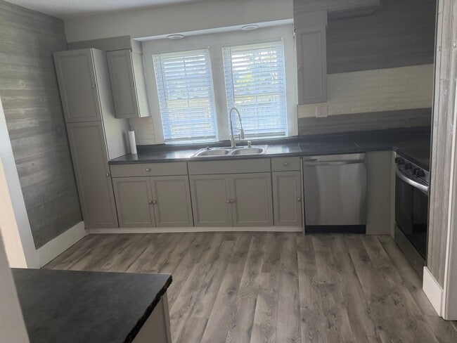 Photo - 2 Bedrooms / 1 Bath Home - Johnson City TN