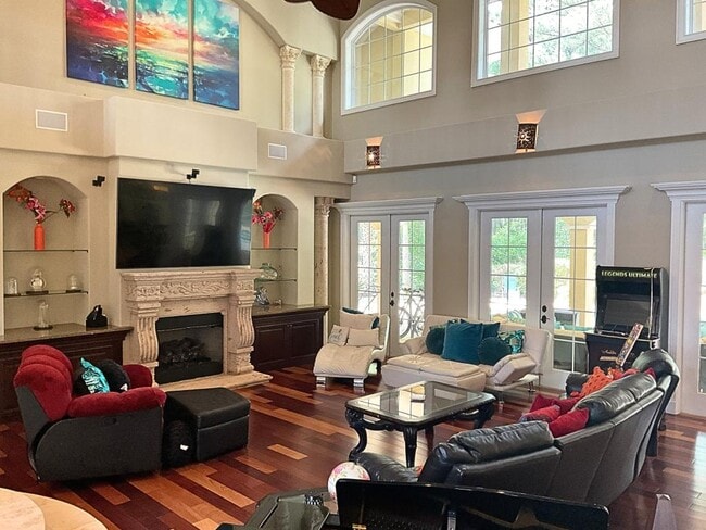 Photo - 664 Oxbow Dr