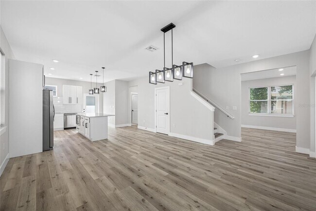 Photo - 6910 Dartmouth Ave N