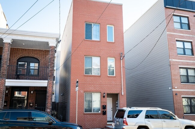 Building Photo - 3708 Haverford Ave Unit 1