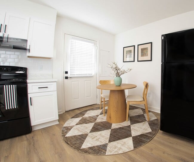 Photo - Mulberry Pond