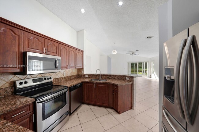 Photo - 1289 Majesty Terrace