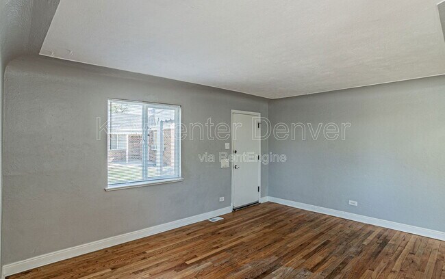 Photo - 1570 Trenton St