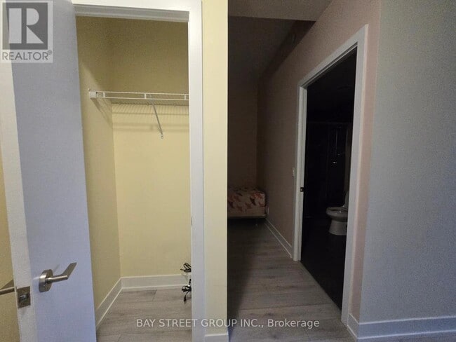 Photo - 9471 Yonge St Unit 241