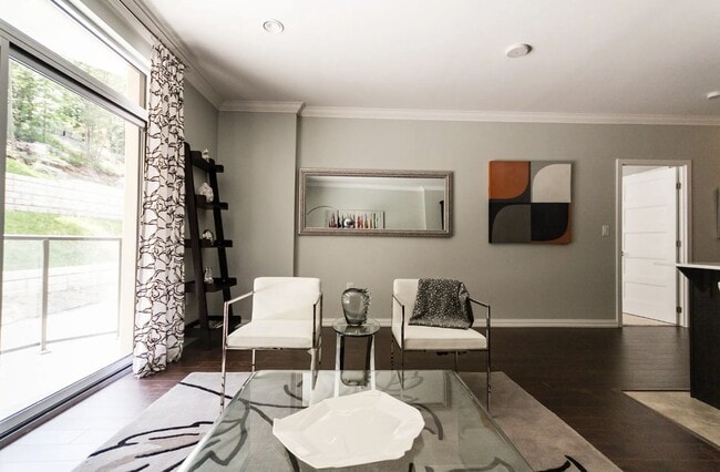 Photo - 940 On The Park - Luxury Rentals