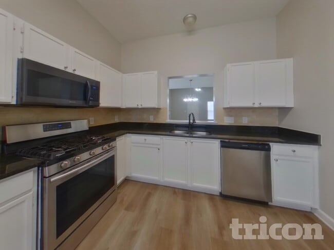 Photo - 4621 Aldersbrook Dr