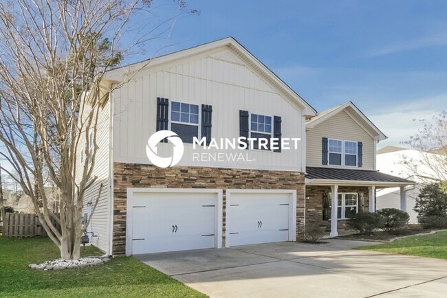 Photo - 3 Bedroom Pet-Friendly Home in CHARLOTTE, NC with Main Street Renewal