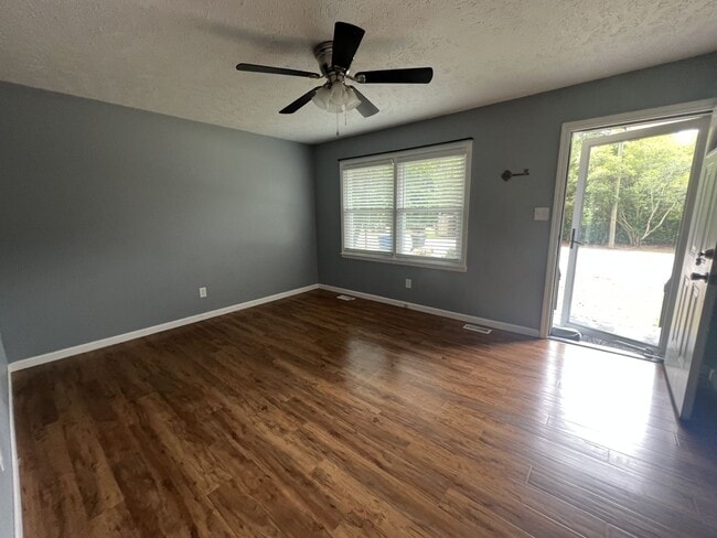 Photo - 1515 Thelbert Dr