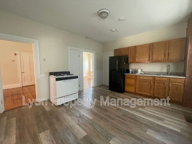 Photo - 37 Mechanic Ave Unit 1R