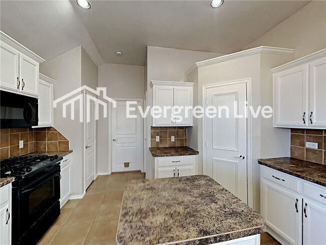 Photo - 16621 La Paloma Lane