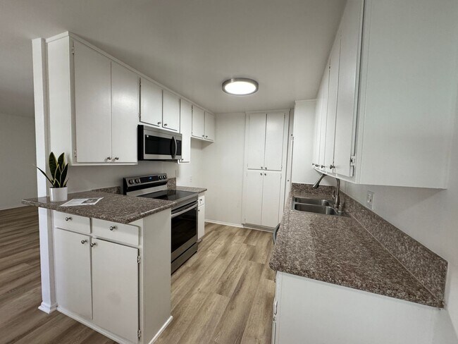 Photo - 20317 Saticoy St Apartments