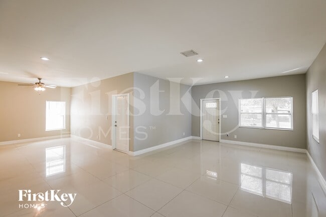 Photo - 2835 NW 14th St