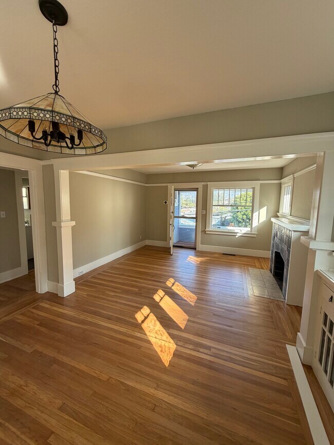 Photo - 4433 Brookdale Ave